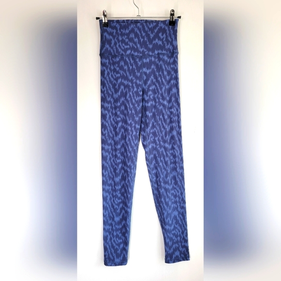 NWOT Aerie Blue Printed Leggings Medium Tall High Waist - Picture 1 of 5